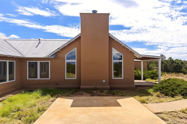 21 Los Prados, Santa Fe, NM 87506