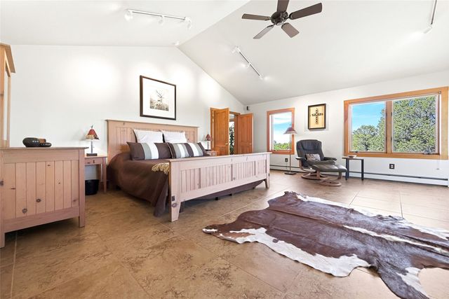 21 Los Prados, Santa Fe, NM 87506
