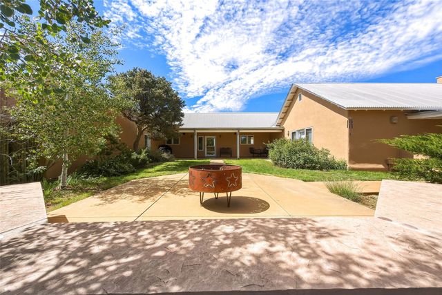 21 Los Prados, Santa Fe, NM 87506