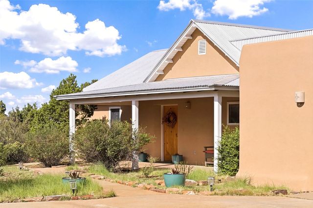 21 Los Prados, Santa Fe, NM 87506