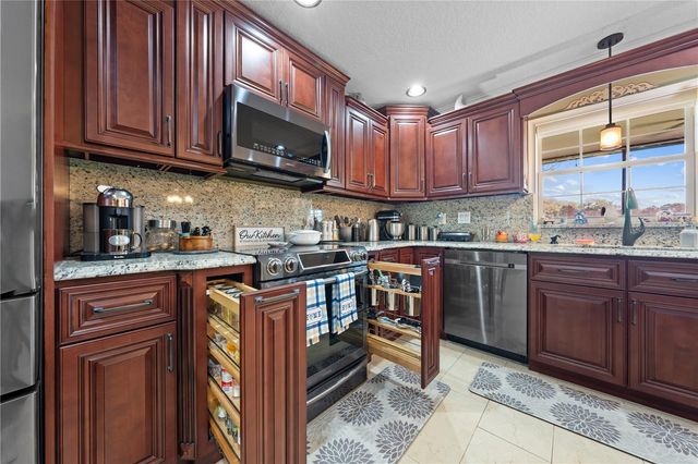 6107 WATERFIELD WAY, St Cloud, FL 34771