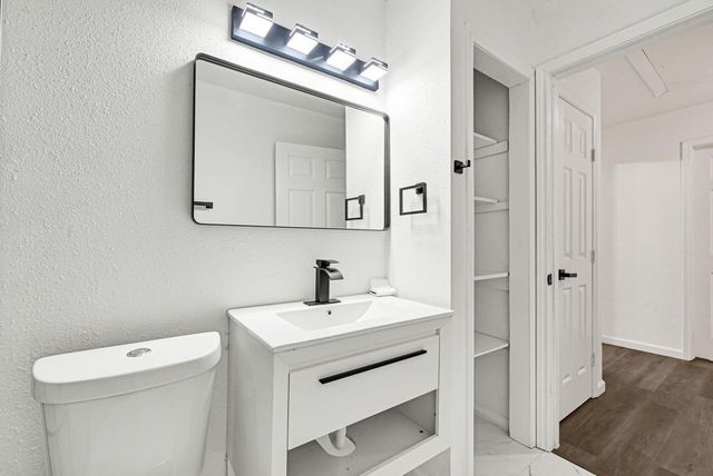 504 Pecan Drive, South Houston, TX 77587