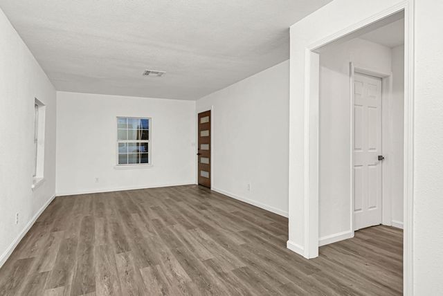 504 Pecan Drive, South Houston, TX 77587