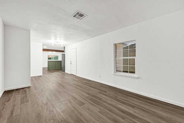 504 Pecan Drive, South Houston, TX 77587