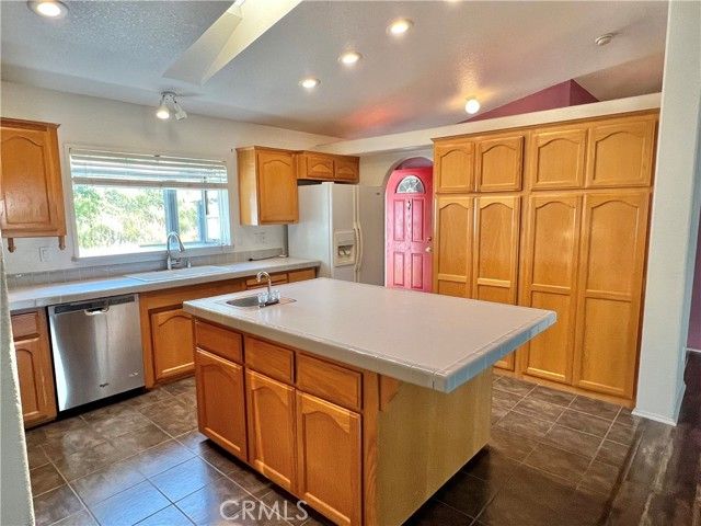 4040 Piedmont Drive 283, Highland, CA 92346