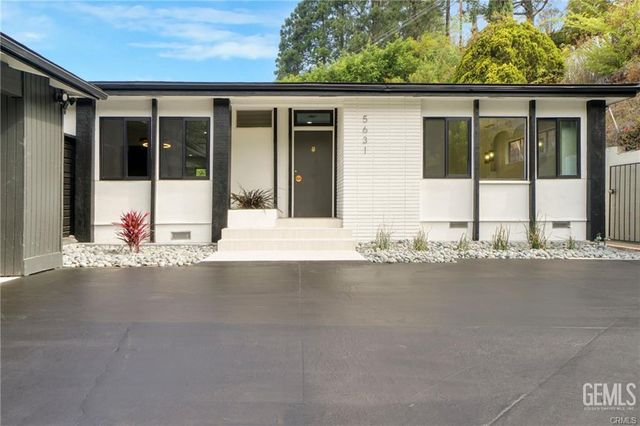 5631 Park Oak Place, Los Angeles, CA 90068