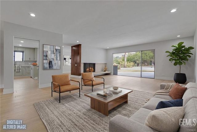 5631 Park Oak Place, Los Angeles, CA 90068