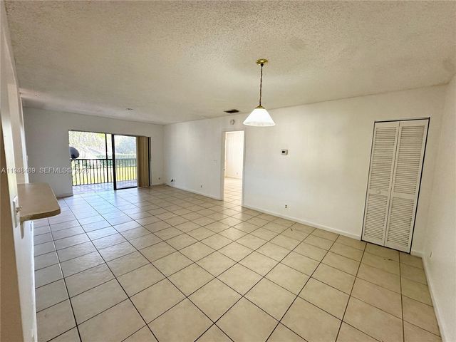 12262 Royal Palm Blvd B-8, Coral Springs, FL 33065
