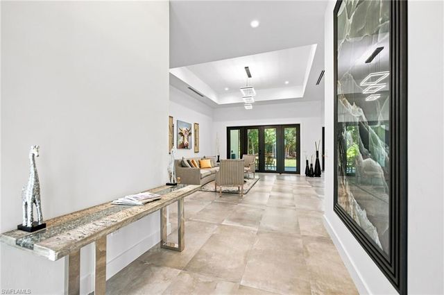 209 35th AVE NW, Naples, FL 34120