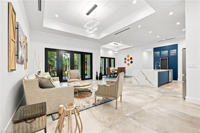 209 35th AVE NW, Naples, FL 34120