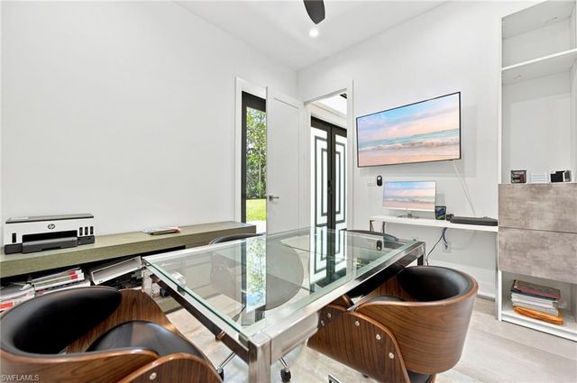 209 35th AVE NW, Naples, FL 34120