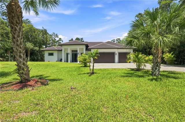 209 35th AVE NW, Naples, FL 34120
