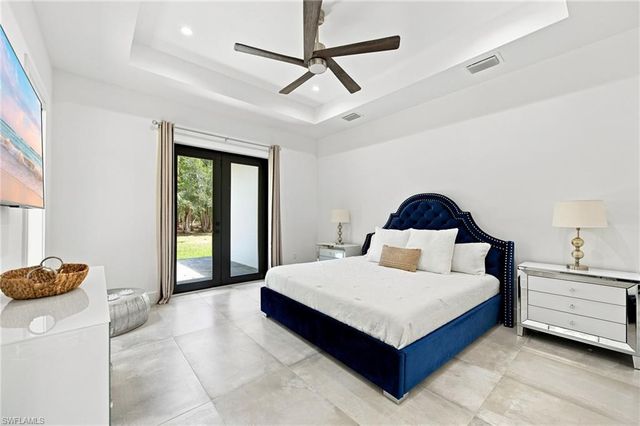 209 35th AVE NW, Naples, FL 34120