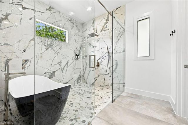 209 35th AVE NW, Naples, FL 34120