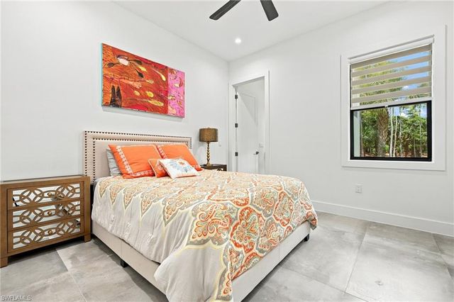 209 35th AVE NW, Naples, FL 34120