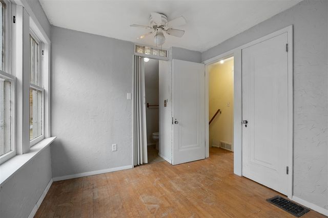 1120 W Maple St, Kalamazoo, MI 49008