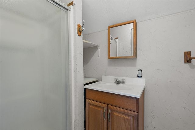 1120 W Maple St, Kalamazoo, MI 49008