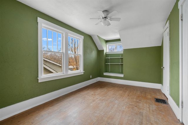 1120 W Maple St, Kalamazoo, MI 49008