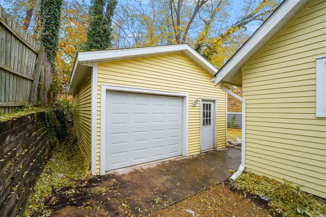 1120 W Maple St, Kalamazoo, MI 49008