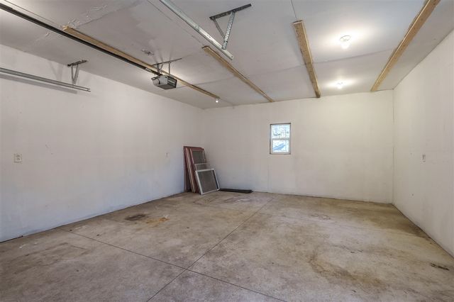 1120 W Maple St, Kalamazoo, MI 49008