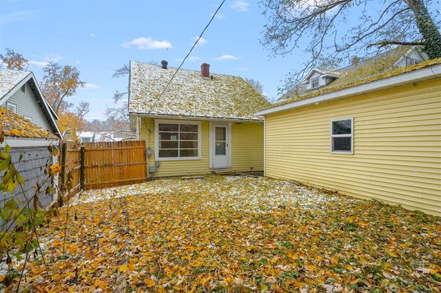 1120 W Maple St, Kalamazoo, MI 49008