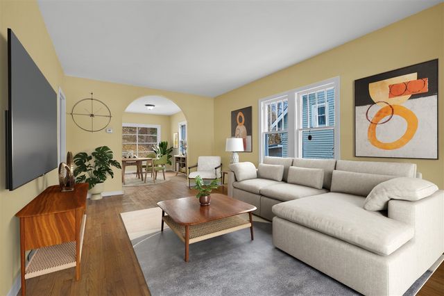 1120 W Maple St, Kalamazoo, MI 49008