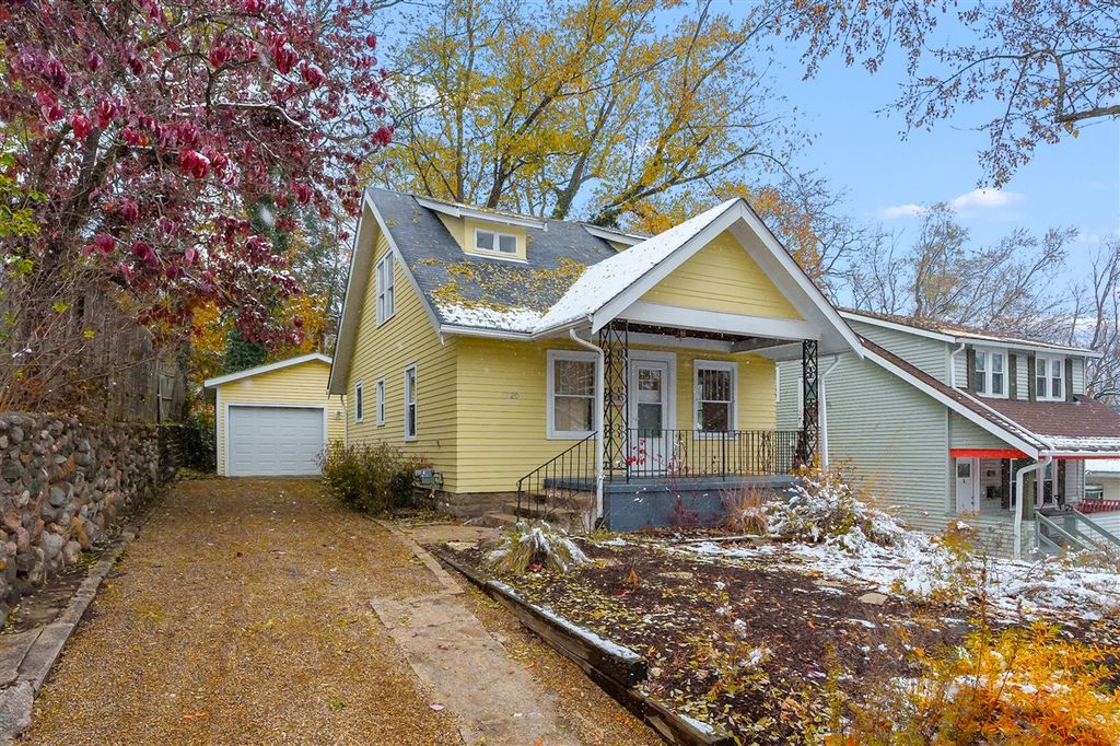 1120 W Maple St, Kalamazoo, MI 49008