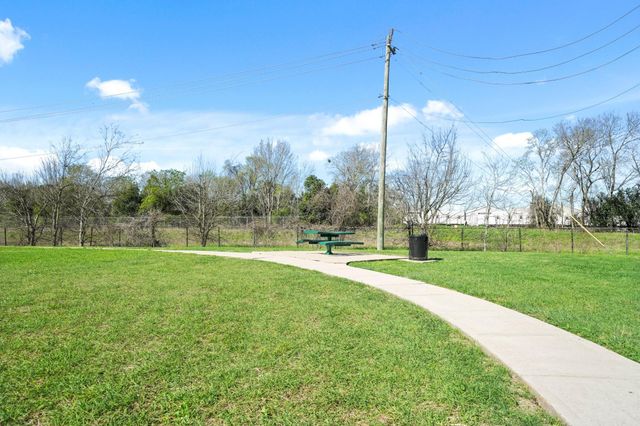 13119 Ridgewood Knoll Lane, Houston, TX 77047