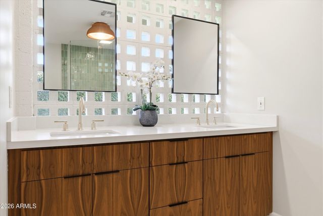 7528 N 6TH Place, Phoenix, AZ 85020