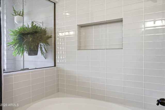 7528 N 6TH Place, Phoenix, AZ 85020