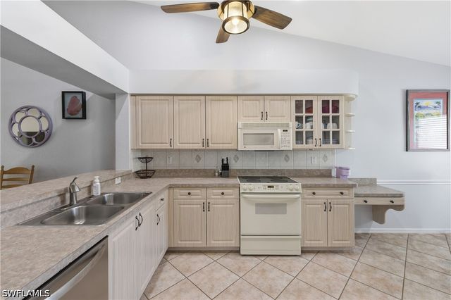 5778 Greenwood CIR, Naples, FL 34112