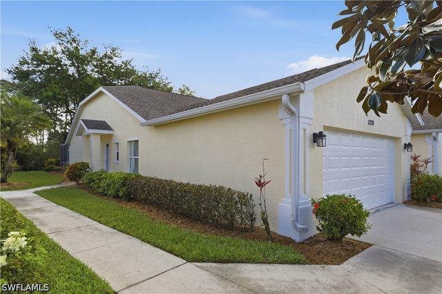 5778 Greenwood CIR, Naples, FL 34112