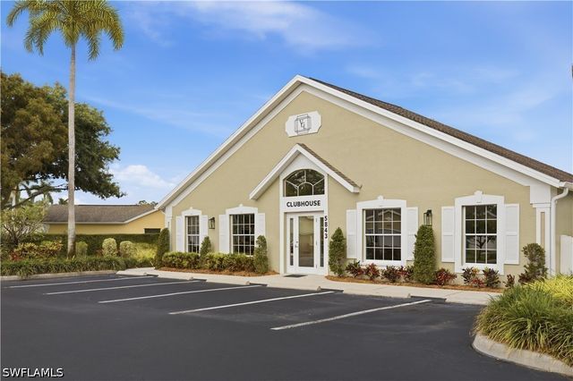 5778 Greenwood CIR, Naples, FL 34112