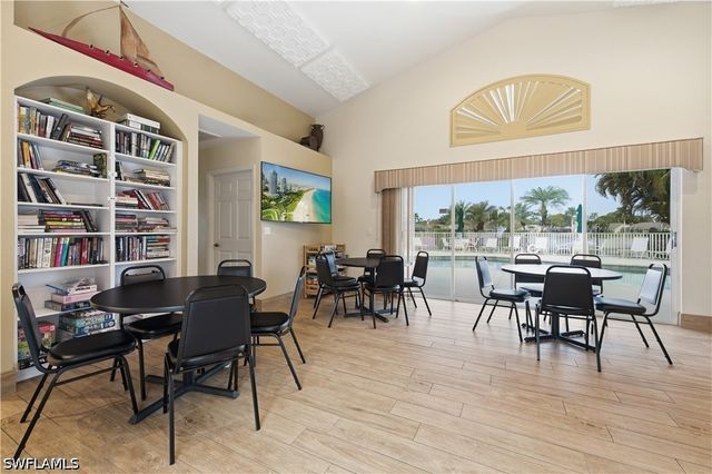 5778 Greenwood CIR, Naples, FL 34112