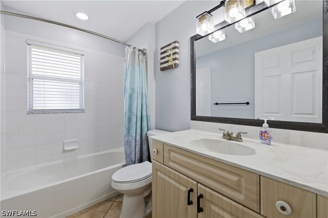 5778 Greenwood CIR, Naples, FL 34112