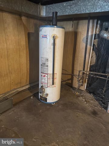 320 E LORRAINE AVE, Baltimore, MD 21218