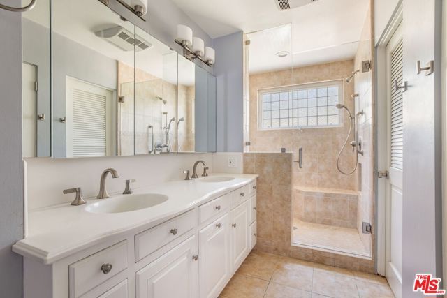 15514 High Knoll Road, Encino (los Angeles), CA 91436