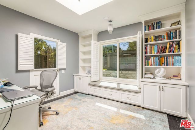 15514 High Knoll Road, Encino (los Angeles), CA 91436