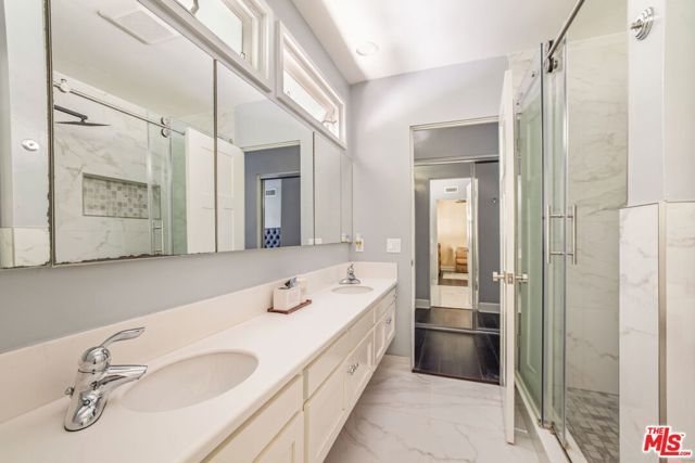 15514 High Knoll Road, Encino (los Angeles), CA 91436