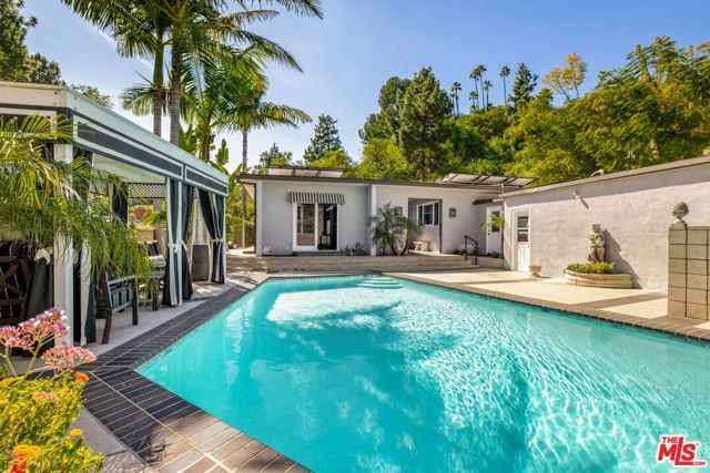 15514 High Knoll Road, Encino (los Angeles), CA 91436