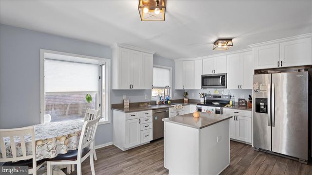 9905 MAGLEDT RD, Baltimore, MD 21234