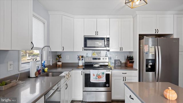 9905 MAGLEDT RD, Baltimore, MD 21234