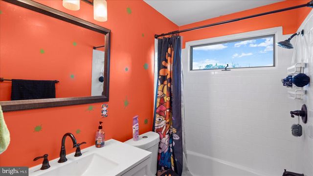 9905 MAGLEDT RD, Baltimore, MD 21234