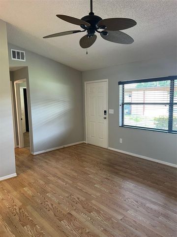 12449 ORANGEWOOD CIRCLE 17, Tavares, FL 32778