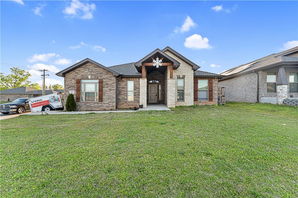 5901 Silas Street, Bentonville, AR 72713
