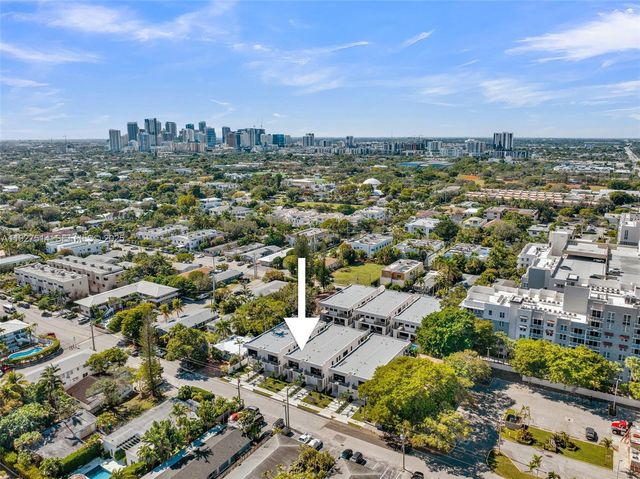 915 NE 17th Ter, Fort Lauderdale, FL 33304