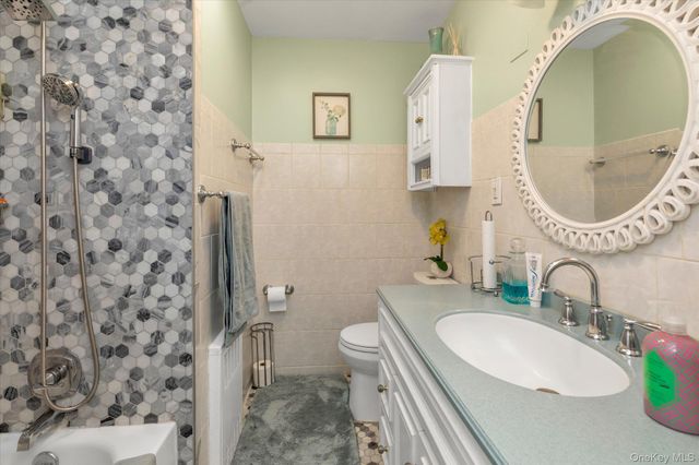 122-33 192nd Street, Springfield Gardens, NY 11413