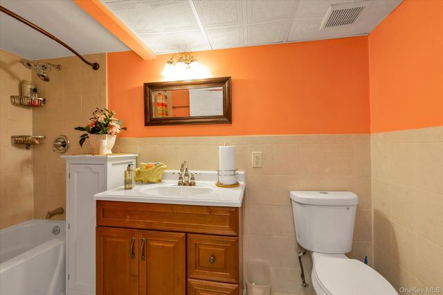 122-33 192nd Street, Springfield Gardens, NY 11413