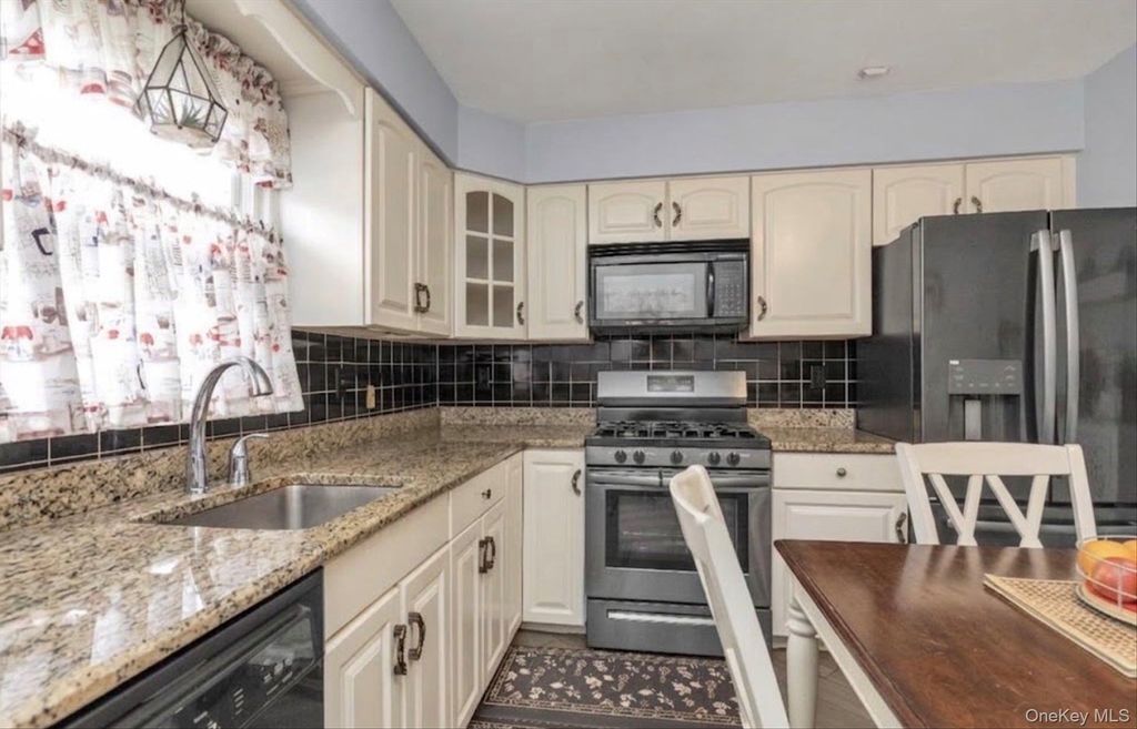 122-33 192nd Street, Springfield Gardens, NY 11413 — photo 5
