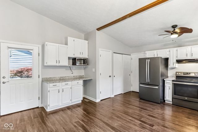 1200 Timber Creek Lane, Greenwood, IN 46142